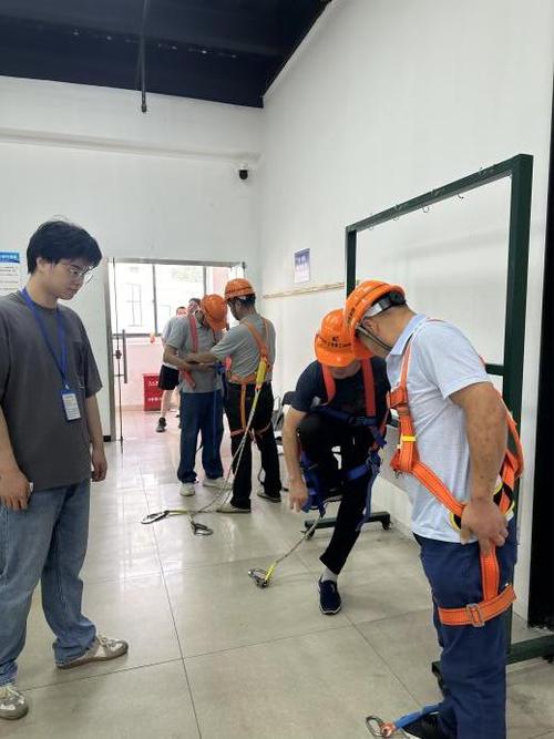 靜安區高效推進特種作業人員安全技術培訓考核專項治理行